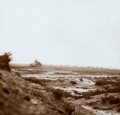 Aanval met tanks, ca. 1914-ca. 1918 door Unbekannt