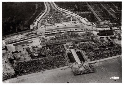 Luchtfoto van luchthaven Berlijn Tempelhof, Duitsland, vanuit een Zeppelin, ca. 1931, 1933 door Unbekannt
