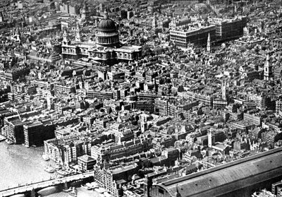 Luchtfoto van Londen, met de St. Paul