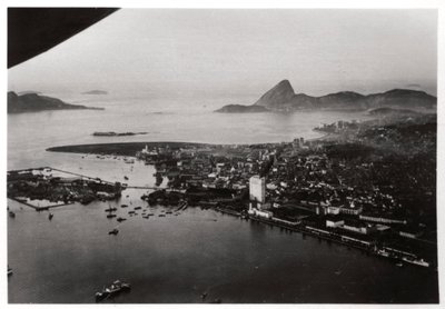 Luchtfoto van Rio de Janeiro, Brazilië, vanuit een Zeppelin door Unbekannt