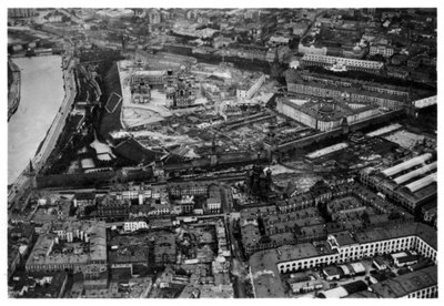 Luchtfoto van het Kremlin, Moskou, USSR, vanuit een Zeppelin door Unbekannt