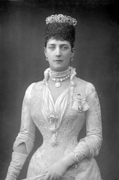 Alexandra 1844-1925, Koningin-Gemalin van Koning Edward VII van Groot-Brittannië, ca. 1890 door Unbekannt
