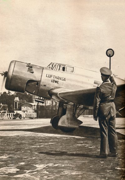 Alles klaar voor de start op Tempelhof Airport, Berlijn, c1936 c1937 door Unbekannt