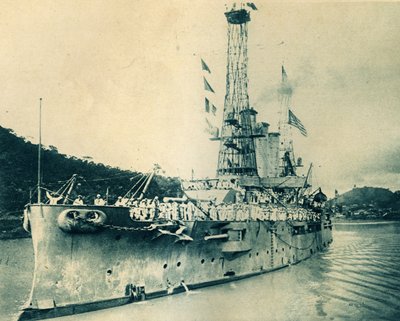 Amerikaans slagschip Missouri maakt de doorgang door het Panamakanaal door Unbekannt