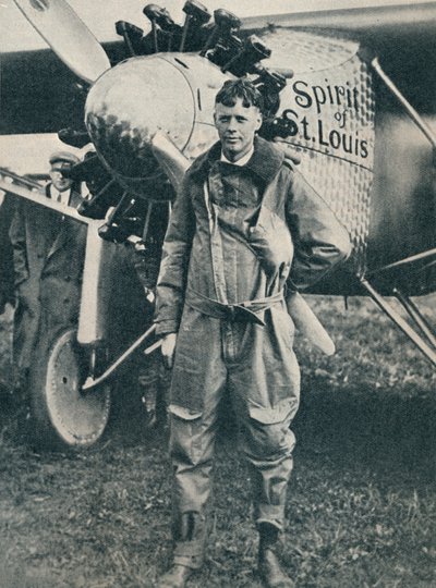 Amerikaanse vliegenier Charles Lindbergh en zijn vliegtuig, Spirit of St. Louis, ca. 1927, ca. 1937 door Unbekannt