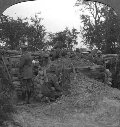 Een geavanceerde loopgraaf bezet door Dogras en een Indiase cavalerie machinegeweer sectie, jaren 1900 door Unbekannt