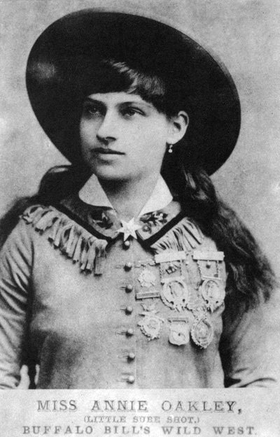 Annie Oakley, Amerikaanse tentoonstellingsschutter, late 19e eeuw 1954 door Unbekannt