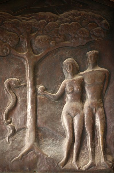 Beeldhouwwerk op de deur van de Aankondigingsbasiliek: Adam en Eva, Nazareth, Israël door Unbekannt