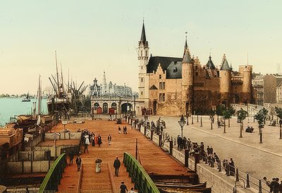 Antwerpen (Anvers). Uitzicht over het oude kasteel (Het Steen) op de haven door Unbekannt