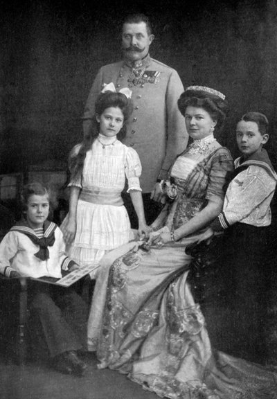 Aartshertog Franz Ferdinand van Oostenrijk en zijn familie, ca. 1910-1920 door Unbekannt