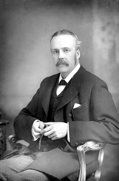 Arthur James Balfour 1848-1930, Schots-gebore Britse staatsman en filosoof, ca. 1890 door Unbekannt