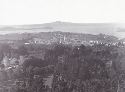 Auckland, vanaf Mount Eden, eind 19e-begin 20e eeuw door Unbekannt