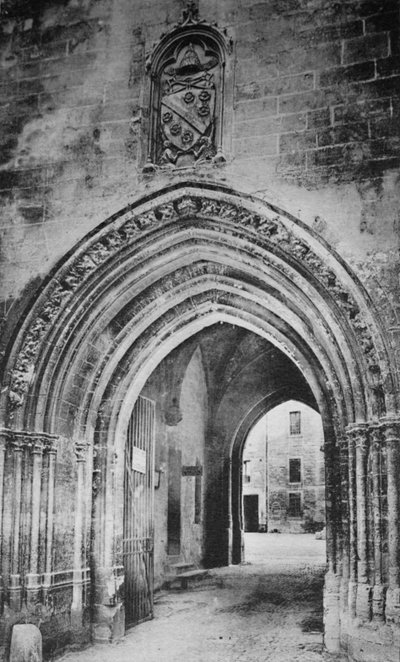 Avignon - Pausenpaleis. - Hoofdingang. - En Heraldiek van Clément VI, ca. 1925 door Unbekannt