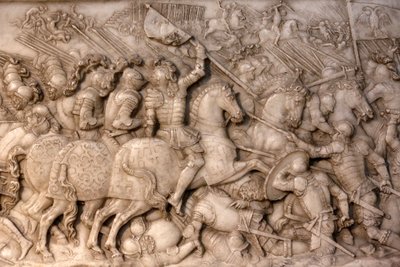 Basiliek van St. Denis, Graf van Frans I koning van Frankrijk en Claude van Frankrijk, Reliëf van de stichting, Afbeelding van de slag bij Cerisoles, hier de Franse cavalerie tegenover de keizerlijke troepen, Saint-Denis, Frankrijk door Unbekannt