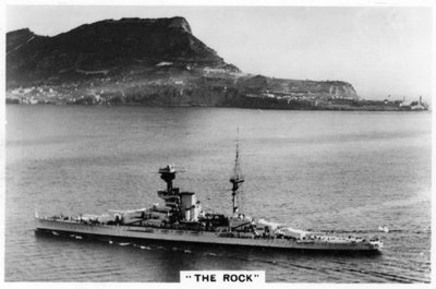 Slagschip HMS Revenge bij Gibraltar, 1937 door Unbekannt