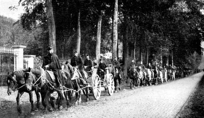 Belgische artillerie ontwijkt Duitse Taube-vliegtuigen, Eerste Wereldoorlog, 1914 door Unbekannt