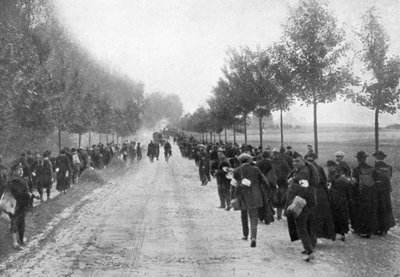 Belgen vluchten uit Termonde, Eerste Wereldoorlog, 1914, 1920 door Unbekannt
