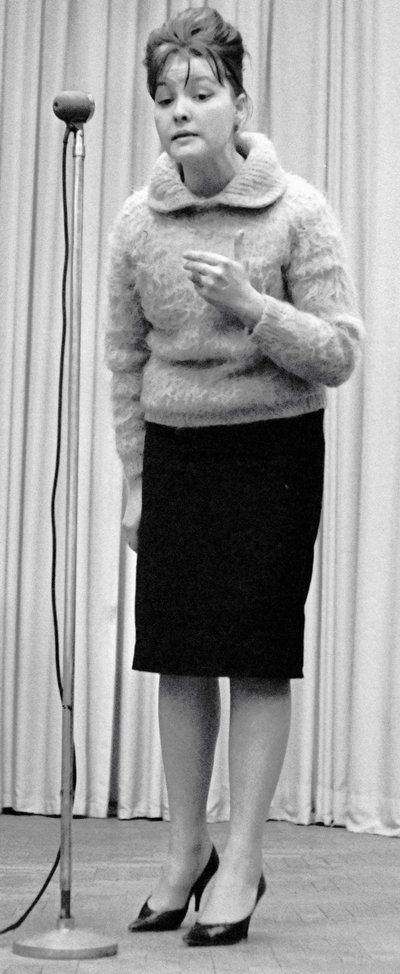 Bella Akhmadulina, Russische dichter, 1960s door Unbekannt