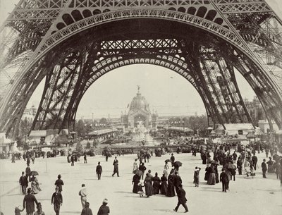 Onder de Eiffeltoren, Parijs, 1889 door Unbekannt