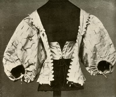 Lijfje van witte satijn met insnijdingen en inkepingen, ca. 1620-1640, 1937 door Unbekannt