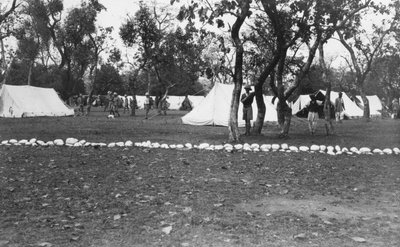 Brits legerkamp bij de Yamuna-rivier, India, 1917 door Unbekannt