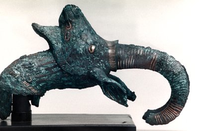 Bronzen Beeld met Gouden Incrustaties door Unbekannt