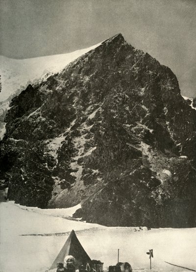 Kamp op 17 december op de Ferrar-gletsjer onder Sentinel Rock, 1908, 1909 door Unbekannt