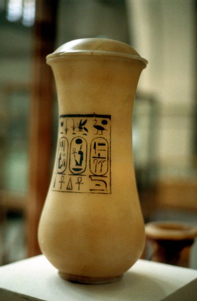 Canopische pot, vat gebruikt voor de begrafenis van gebalsemde ingewanden, Oud-Egyptisch door Unbekannt