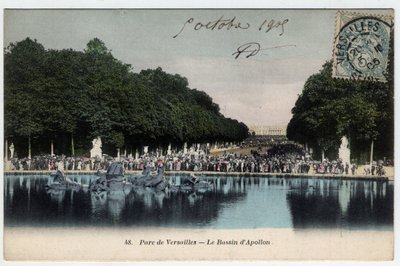 Kasteel van Versailles: bezoekers voor het Apollo-bassin in het park - Ansichtkaart gedateerd 1905 door Unbekannt