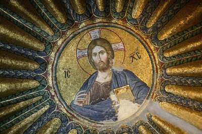 Kerk van de Heiland van Chora. Dakmozaïek van Christus de Pantocrator (en gloire), Istanboel, Turkije door Unbekannt