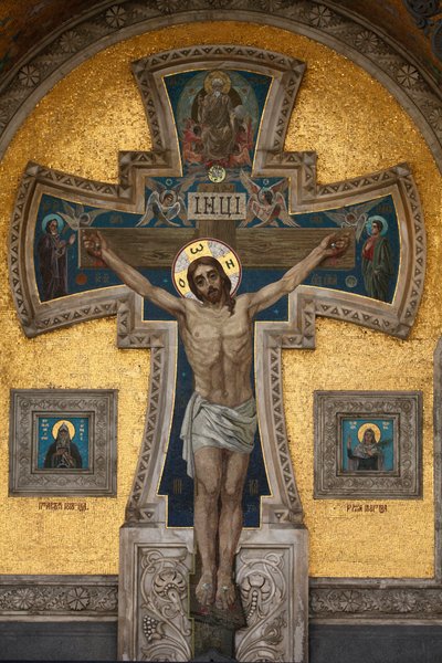 Kerk van de Verlosser op het Bloed of Kerk van de Opstanding; Gevelmozaïek; De kruisiging; Sint-Petersburg, Rusland door Unbekannt