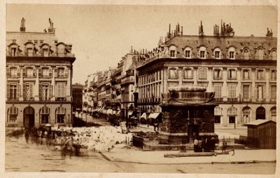 Commune van Parijs (1871) gezien vanaf Place Vendome met de verwoeste kolom door Unbekannt