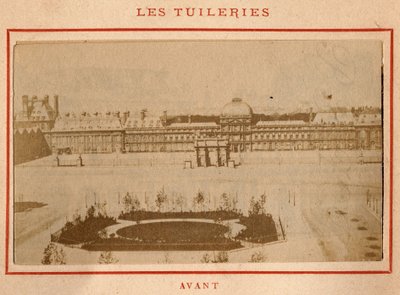 Parijse Commune (1871): uitzicht op het Palais des Tuileries in Parijs voor de brand van mei 1871. Foto van Pierre Pepetit door Unbekannt