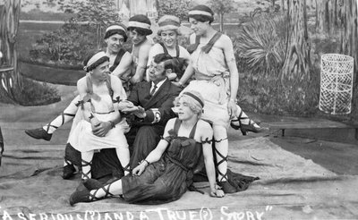 Concert Party op HMS Royal Oak, ca. 1915 door Unbekannt