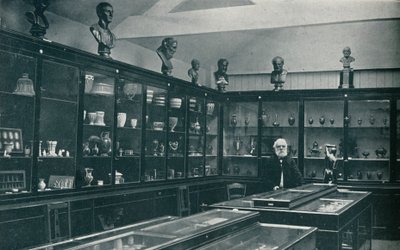 Hoekaanzicht van het Wedgwood Museum op de Oude Werken in Etruria, Staffordshire, ca. 1908 door Unbekannt