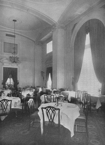Hoek van de hoofd-eetkamer met fijne koloniale details, Roosevelt Hotel, New York City, 1924 door Unbekannt