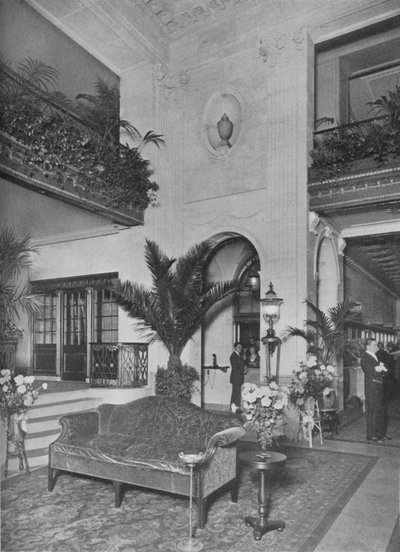 Hoek van de hoofdhal, kijkend naar het kantoor, Roosevelt Hotel, New York City, 1924 door Unbekannt