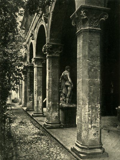 Binnenplaats van het Palazzetto Venezia, Rome, Italië, 1908 door Unbekannt