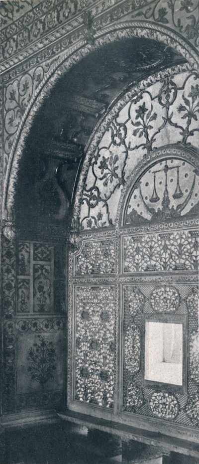Delhi. De Schalen van Gerechtigheid Uitgehouwen Marmeren Scherm waardoor petities werden ontvangen, ca. 1910 door Unbekannt