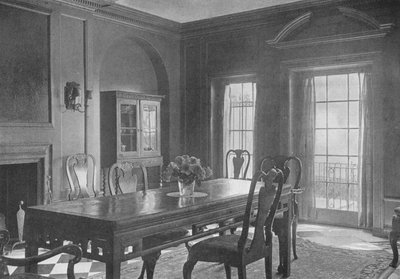 Eetkamer, kijkend naar het tuin terras, huis van mevrouw WK Vanderbilt, New York City, 1924 door Unbekannt