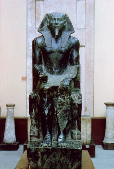 Dioriet standbeeld van de oude Egyptische farao Khafre, 26e eeuw v.Chr. door Unbekannt