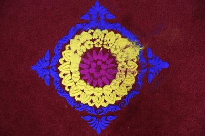 Diwali rangoli in Shirdi Sai Baba tempel, Leicester. Verenigd Koninkrijk door Unbekannt