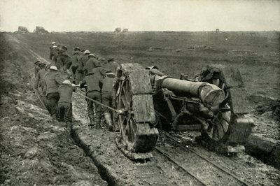 Het slepen van de kanonnen naar nieuwe geavanceerde posities, 1919 door Unbekannt