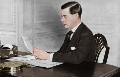 Edward VIII aan het werk in zijn kantoor in St. Jamess Palace, Londen, 1936 door Unbekannt