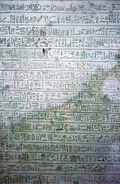 Egyptische kalkstenen stèle met hiëratische schrift door Unbekannt