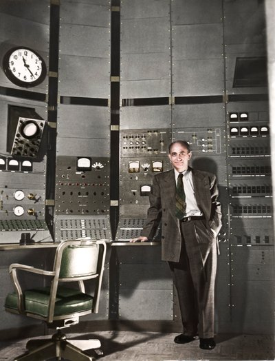 Enrico Fermi, Italiaans-geboren Amerikaanse kernfysicus, ca. 1942 door Unbekannt