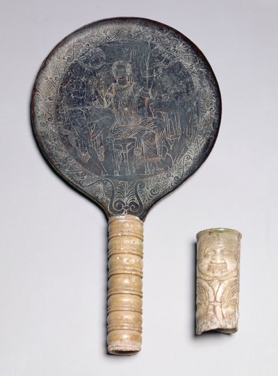 Etruskische Ivoor Gehandelde Spiegel met Gegraveerde Decoratie die Odysseus Bedreigt Circe; Ivoren Gorgoneion Handvat, 4e eeuw v.Chr. door Unbekannt