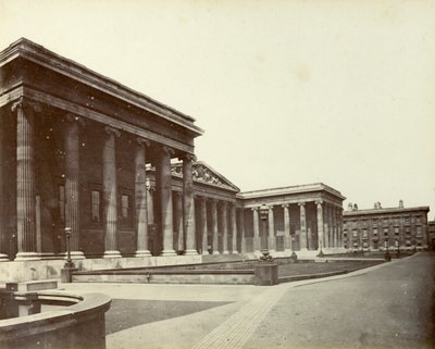 Exterieur van het British Museum, Great Russell Street, Londen, 1887 door Unbekannt