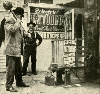 Kermisattractie, 1910 door Unbekannt