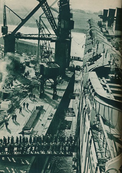 Uitrustingsbassin van de scheepswerf van John Brown and Company in Clydebank door Unbekannt